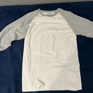 Men’s small 3/4 long sleeve shirt